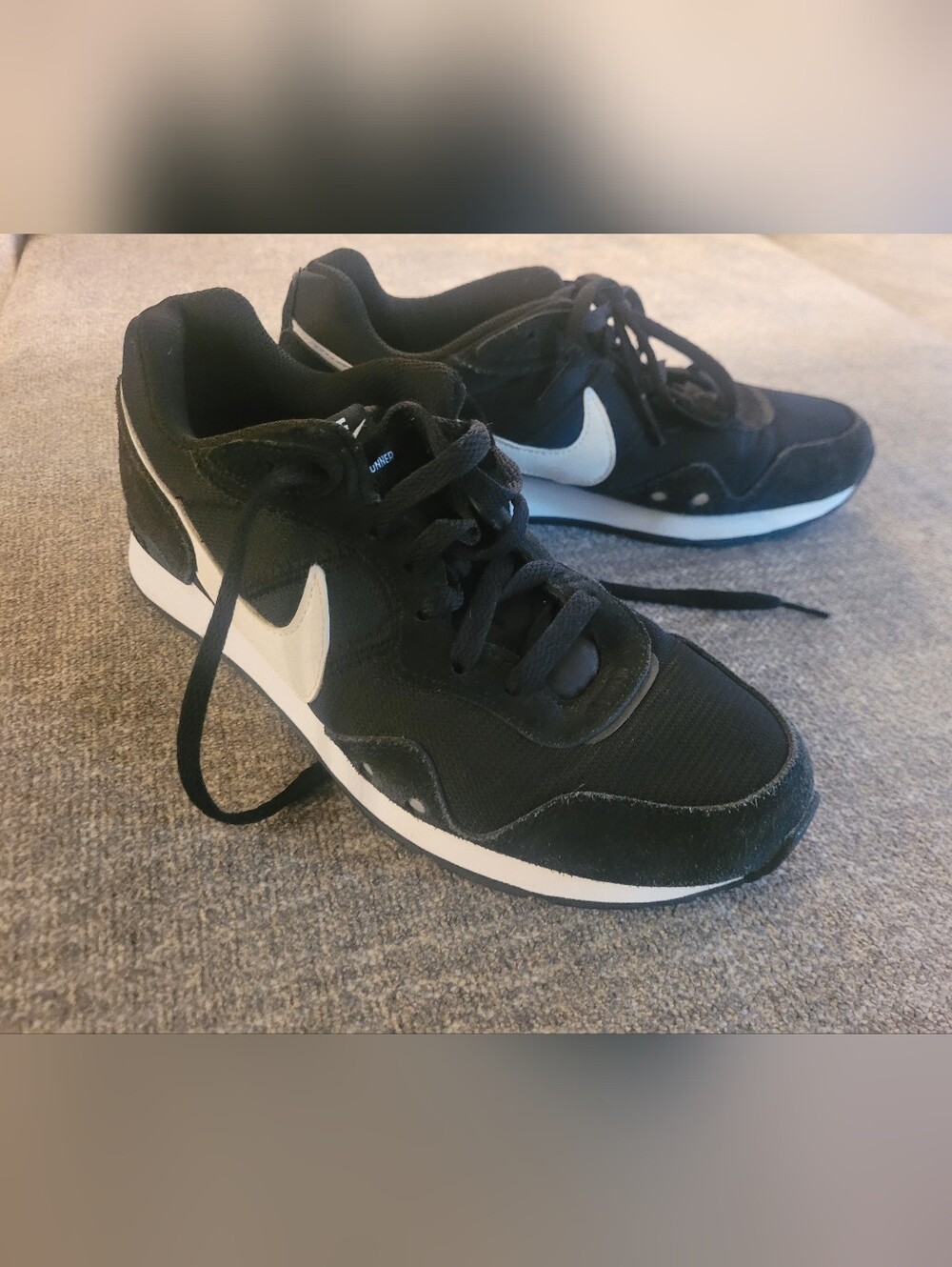 Nike Venture Black and White Low-Top Running Sneakers - Picture 2 of 8